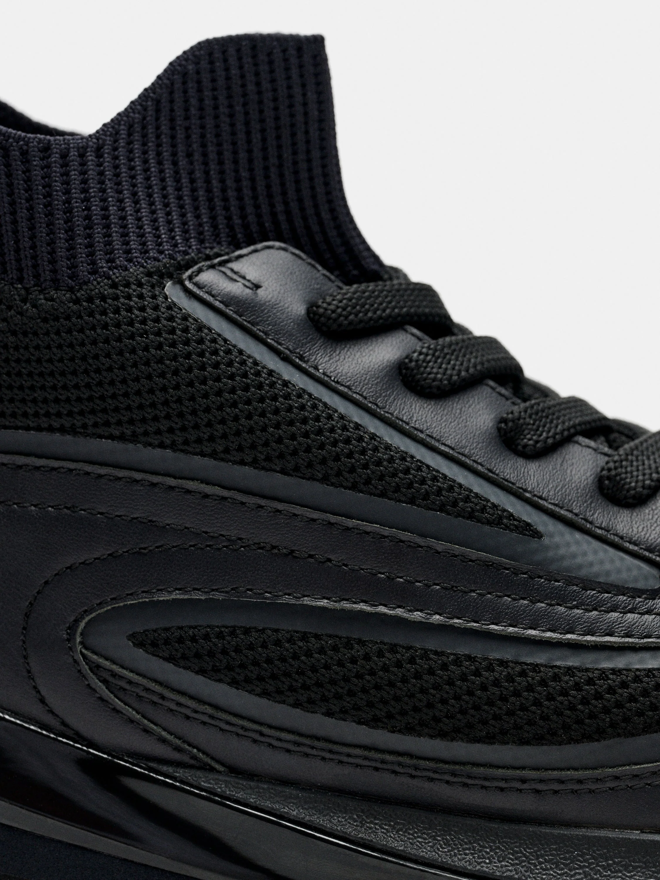 Seven Flyknit Runner Black - Image 3