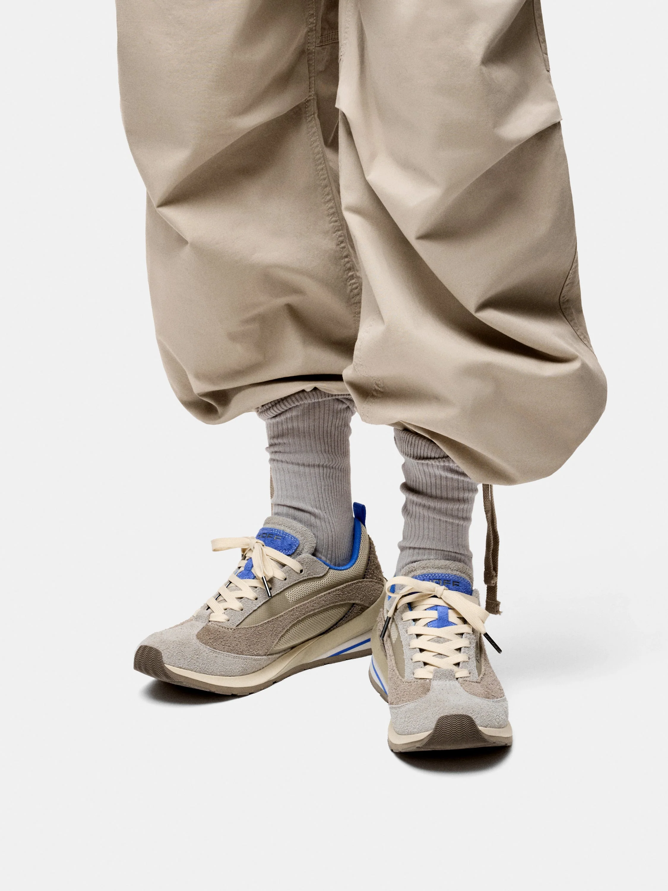 Seven Runner Light Grey - Image 3